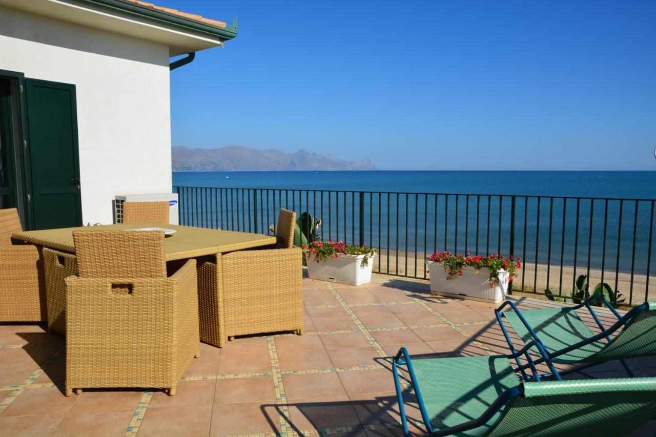 Dune Home Alloggi Sul Mare Alcamo Marina Bagian luar foto